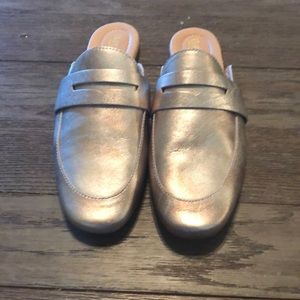 Gold metallic born shoes size 10
